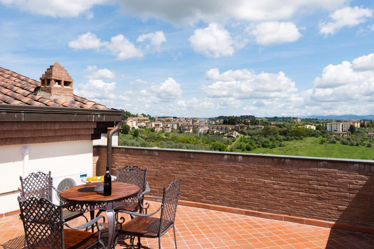 시에나 Luglie 360° Panoramic Terrace 아파트 외부 사진